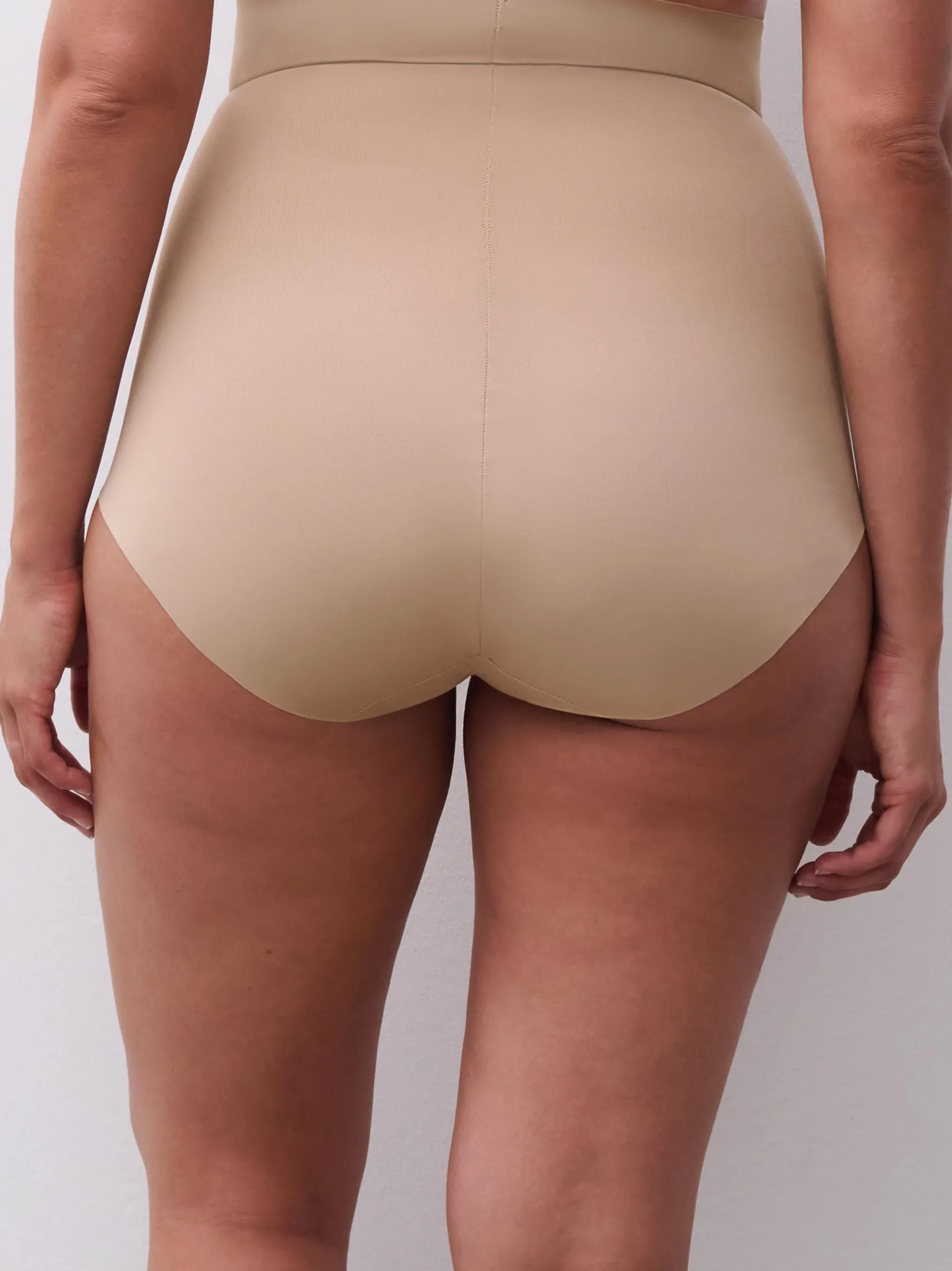 Chantelle Basic Shaping Corrigerende Hoge Taille Slip -
