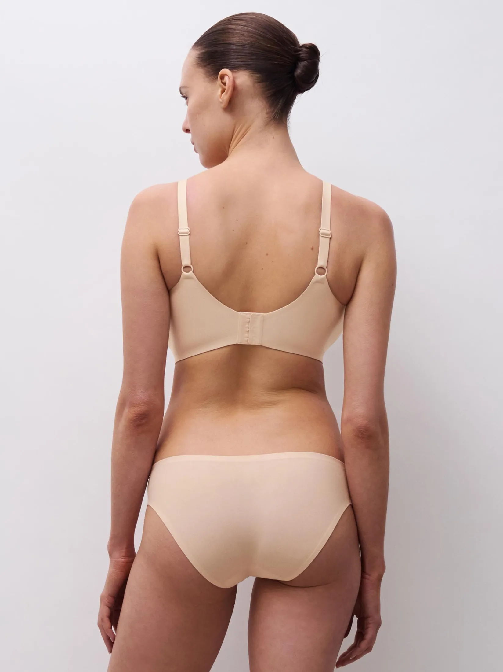 Chantelle SOFTSTRETCH POWER V-neck top -