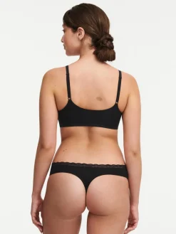 Femilet Basic Lace String -