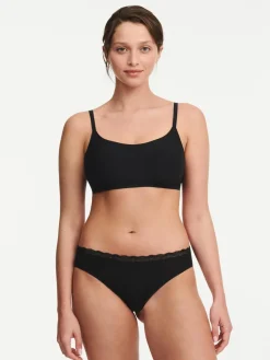 Femilet Basic Lace String -