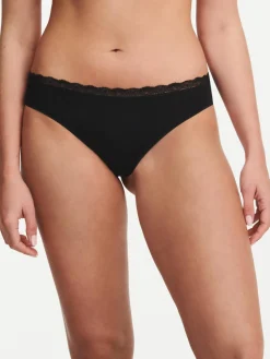 Femilet Basic Lace String -