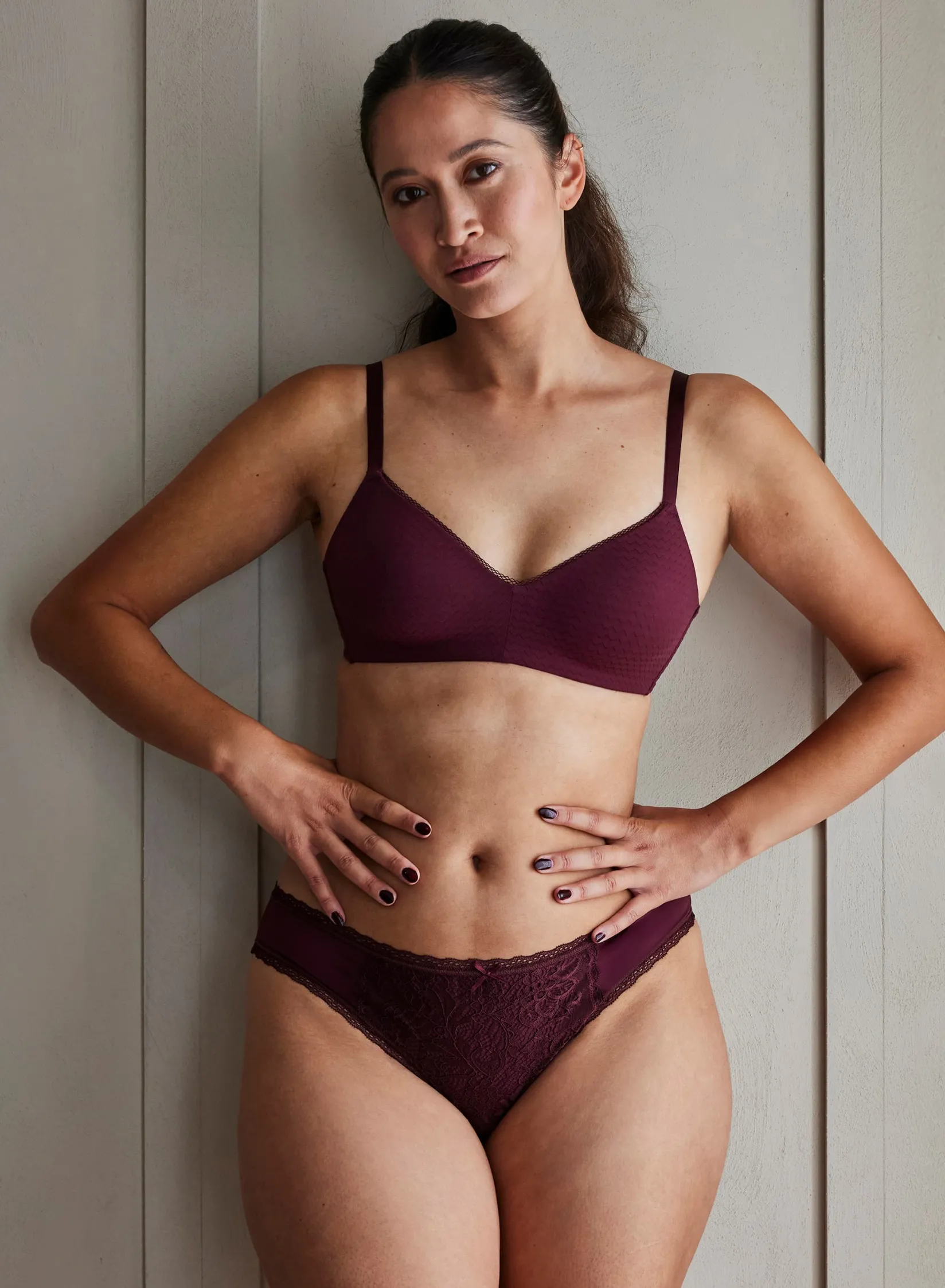 Livera Micro Lace Sasja String -