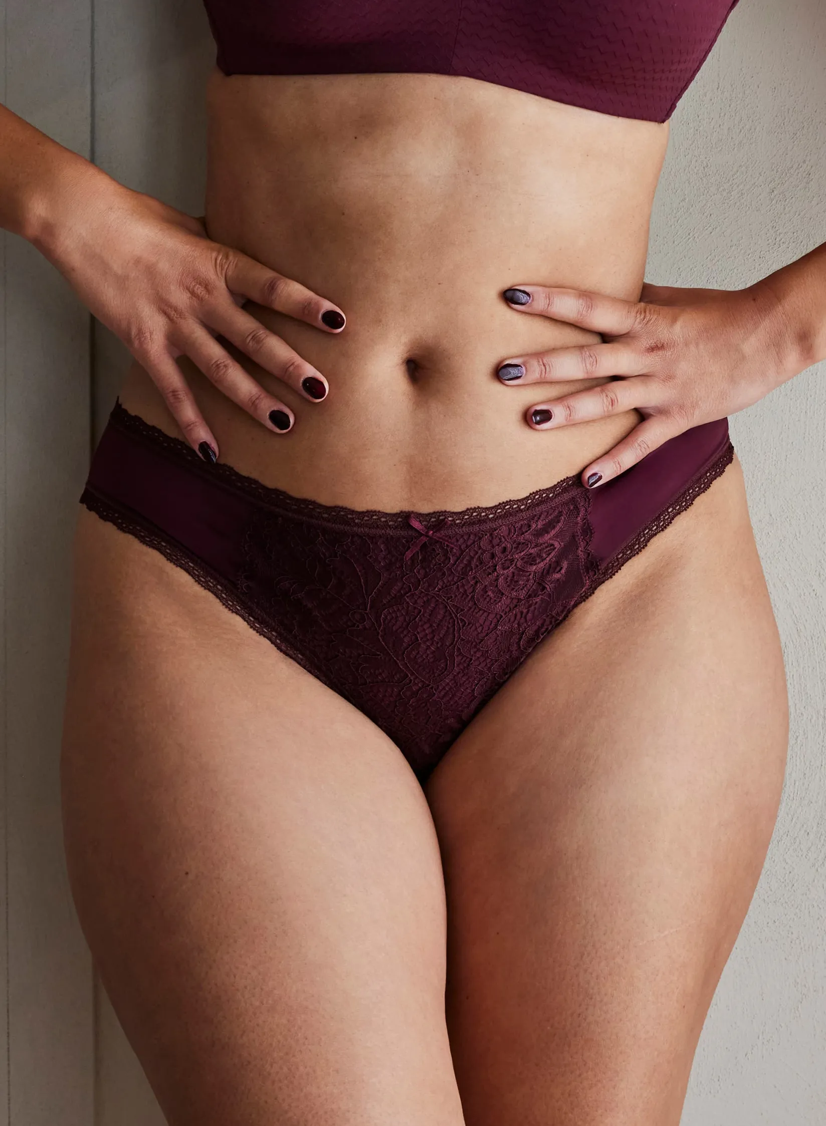 Livera Micro Lace Sasja String -